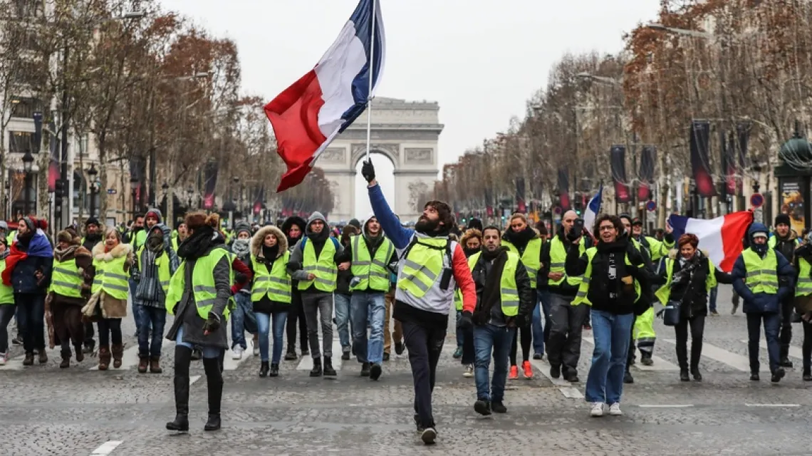 Protest „żółtych kamizelek” w Paryżu, 15 grudnia 2018 r. /  / FOT. VALERY HACHE/AFP/East News
