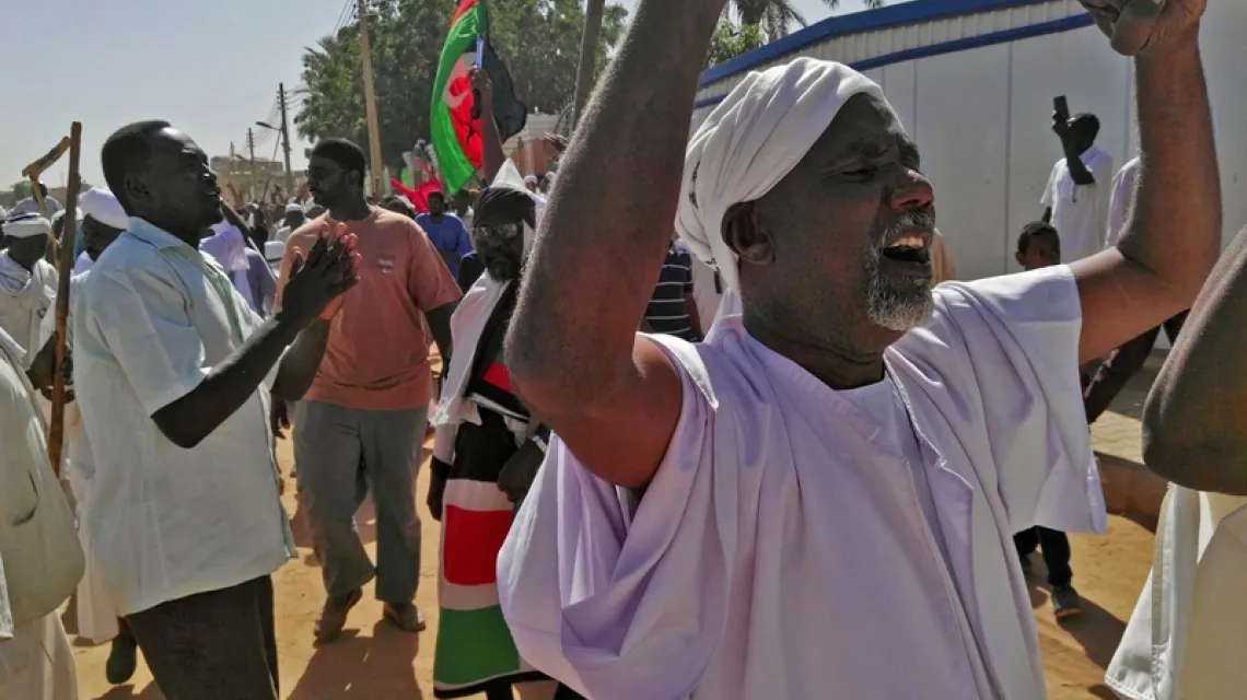 Antyrządowe protesty przed meczetem w Chartumie, 18 stycznia 2019 r. /  / FOT. AFP/East News