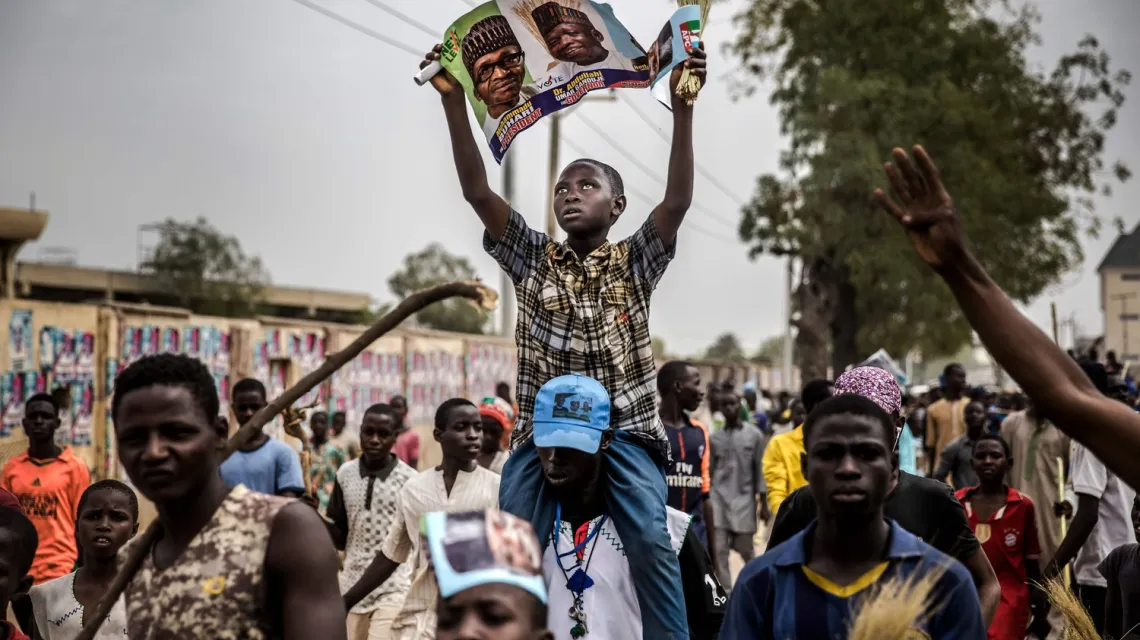 Zwolennicy prezydenta świętują jego zwycięstwo w wyborach, Kano, północna Nigeria  27 lutego 2019 r. /  / FOT. LUIS TATO/AFP/East News
