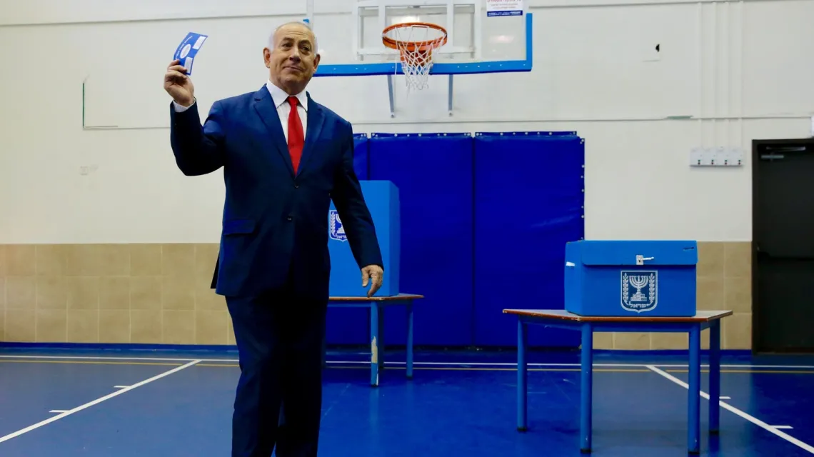 Beniamin Netanjahu oddaje głos w wyborach parlamentarnych, Jerozolima, 9 kwietnia 2019 r. / /  FOT. ARIEL SCHALIT/AFP/East News