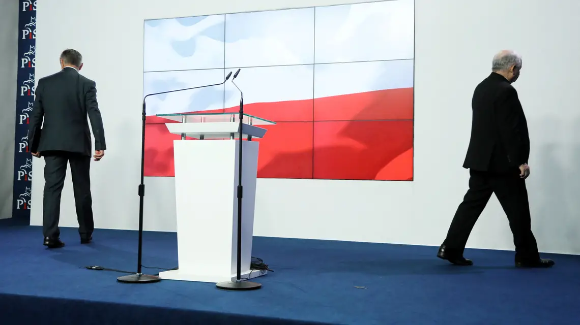 Marek Kuchciński i Jarosław Kaczyński po wygłoszeniu oświadczania marszałka Sejmu. Warszawa, 8 sierpnia 2019 r. / Fot. Jakub Kaminski/East News / 