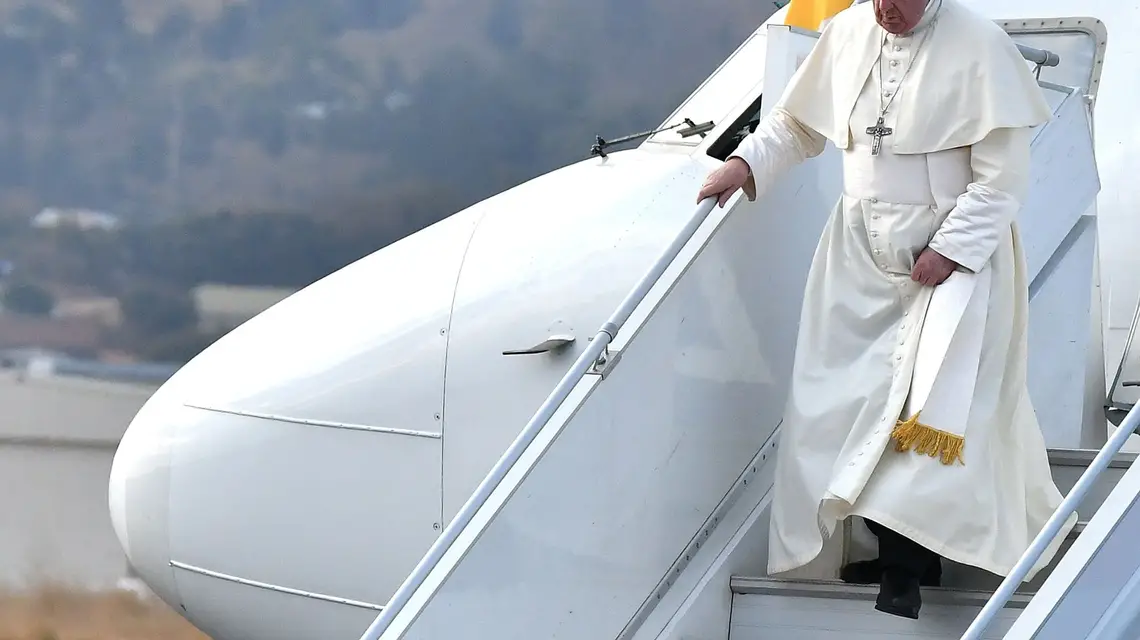 Papież Franciszek po przylocie na międzynarodowe lotnisko Ivato w Antananarywie na Madagaskarze, 6 września 2019 r. / / FOT. TIZIANA FABI / AFP / East News