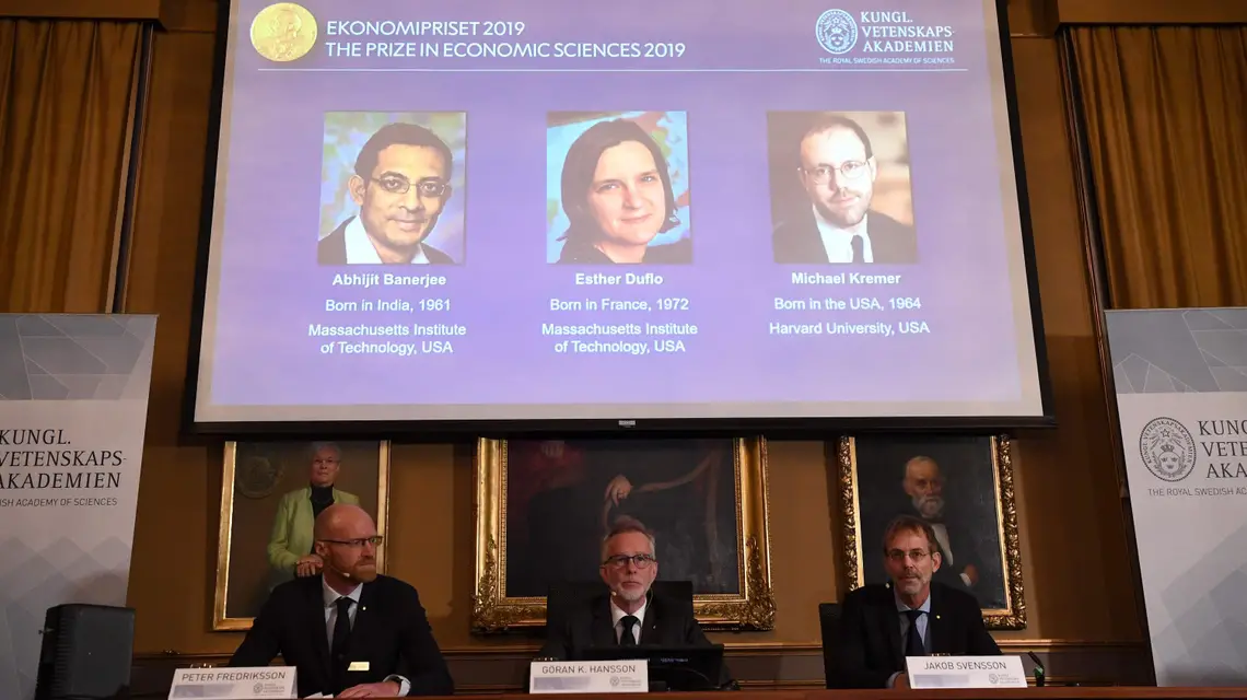Ogłoszenie "Nobla" z ekonomii, Sztokholm, 14 października 2019 r. / Fot. JONATHAN NACKSTRAND / AFP / EAST NEWS / 