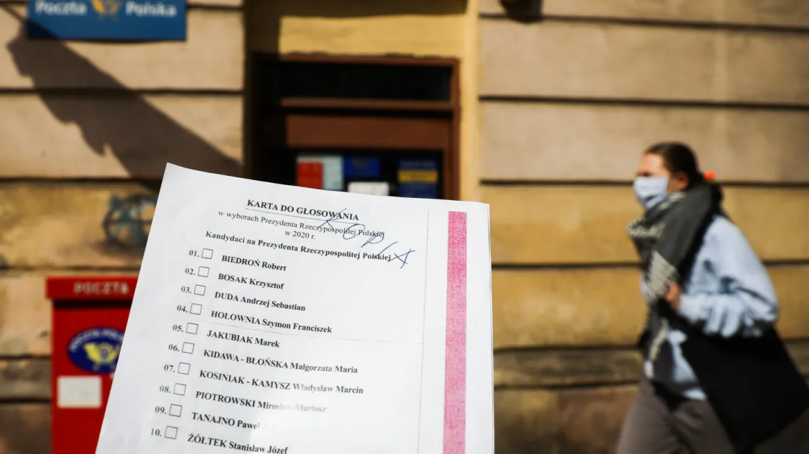 Kopia karty do głosowania w wyborach prezydenckich. Kraków, 2 maja 2020 r. / FOT. Beata Zawrzel/REPORTER / 