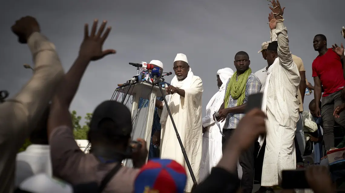 Przywódca opozycyjnego Ruchu Patriotycznego imam Mahmoud Dicko / Fot. MICHELE CATTANI/AFP/East News / 