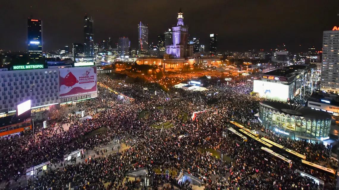 Centrum Warszawy, 30 października 2020 r. / Fot. Artur Zawadzki / Reporter / East News / 