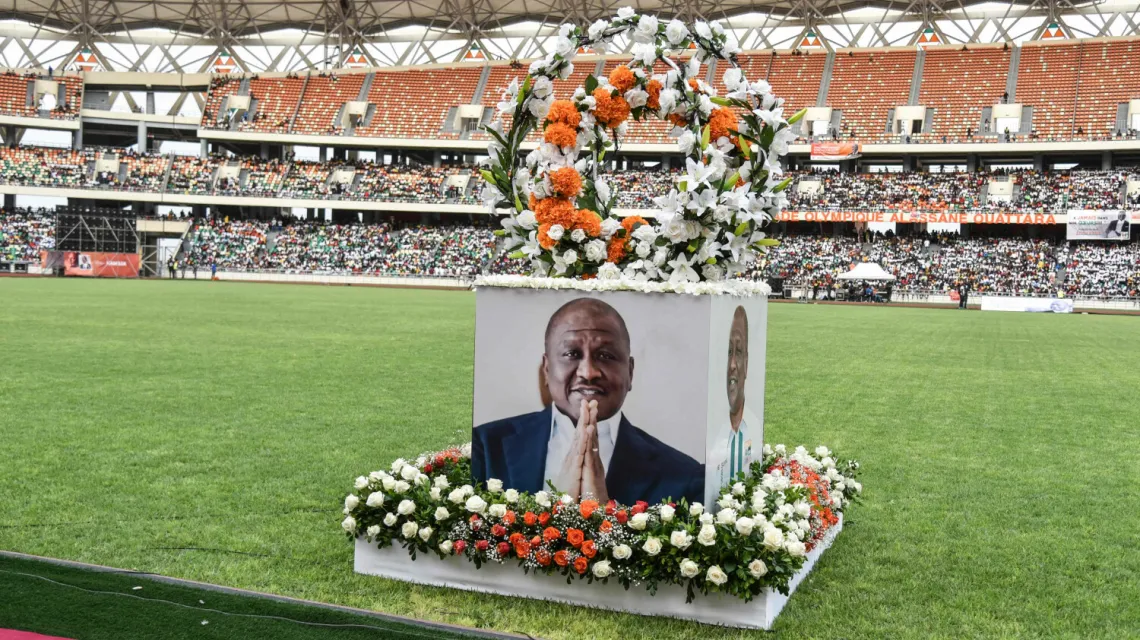 Przed koncertem żałobnym w hołdzie zmarłemu premierowi Hamedowi Bakayoko, stadion olimpijski Anyama, Abidżan 17 marca 2021 r. / FOT. SIA KAMBOU / AFP / EAST NEWS / 