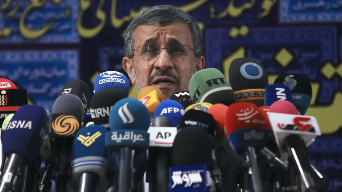 Mahmud Ahmadineżad, jeden z kandydatów na prezydenta Iranu, 12 maja 2021 r. Fot. AP/Associated Press/East News  / 