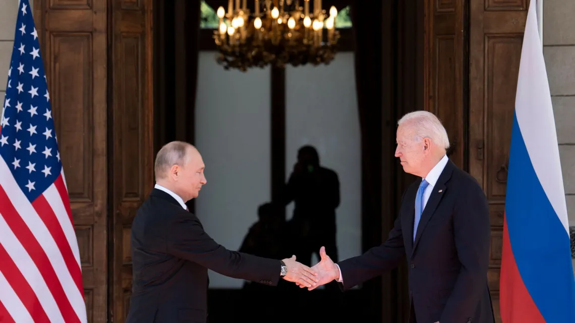 Spotkanie Biden-Putin w Genewie, 16 czerwca 2021 r. / FOT. BRENDAN SMIALOWSKI/AFP/East News / 