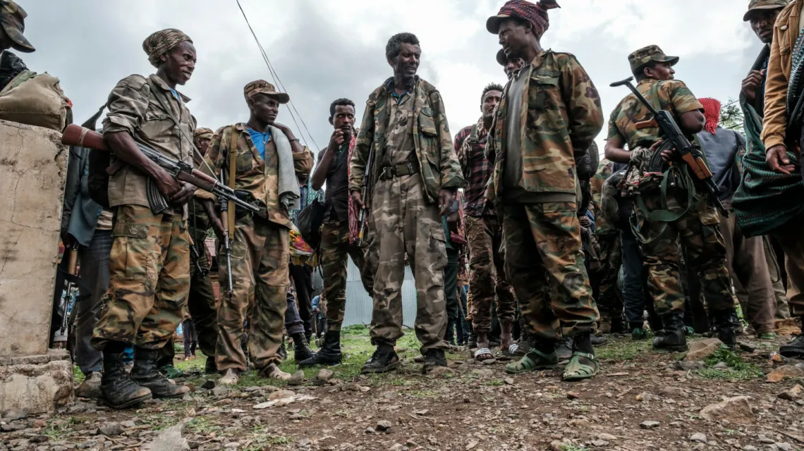 Zbrojna milicja Amharów w Adi Arkay, wsi 180 kilometrów na północny-wschód od Gondaru. Etiopia, 14 lipca 2021 / EDUARDO SOTERAS/AFP/East News / 
