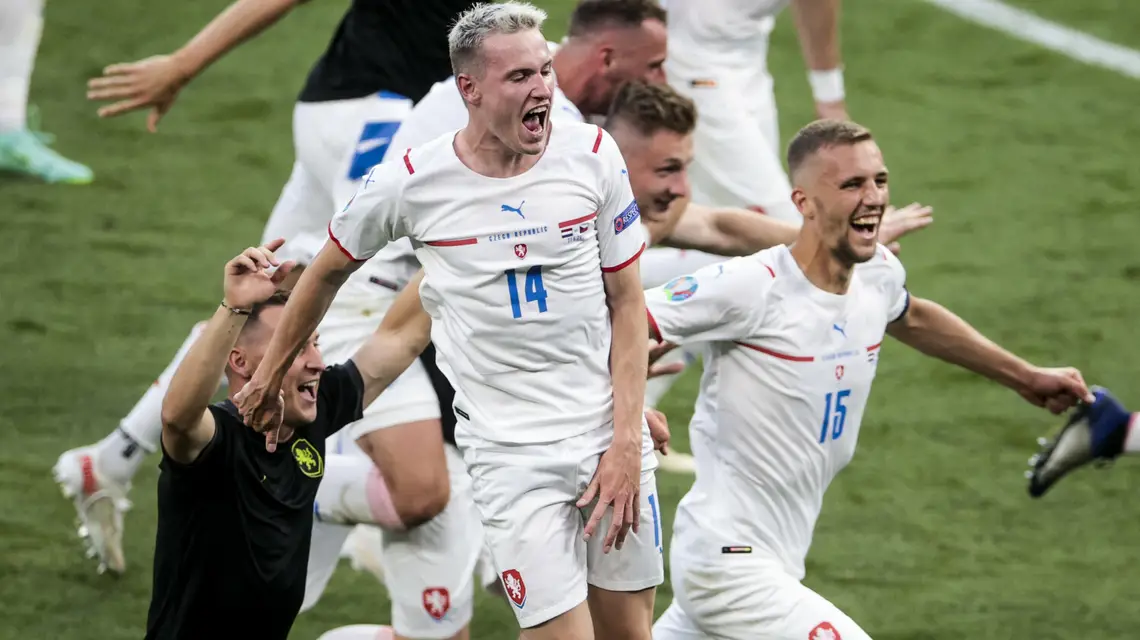 Czeska radość po zwycięstwie nad Holendrami, 27 czerwca 2021 r. / Fot. Dmitriy Golubovich / Anadolu Agency / Abaca / East News / 