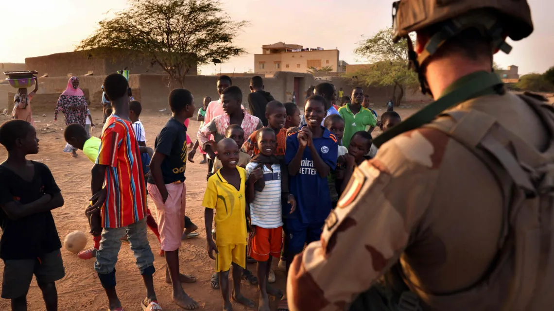Francuski żołnierz w Mali, grudzień 2021 r. Fot. THOMAS COEX/AFP/East News / 