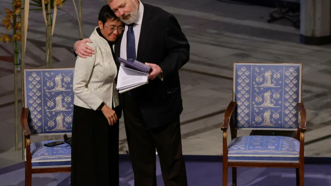 Maria Ressa i Dmitrij Muratow odbierają Pokojową Nagrodę Nobla, Oslo,10 grudnia 2021 r. / FOT. ODD ANDERSEN/AFP/East News / 