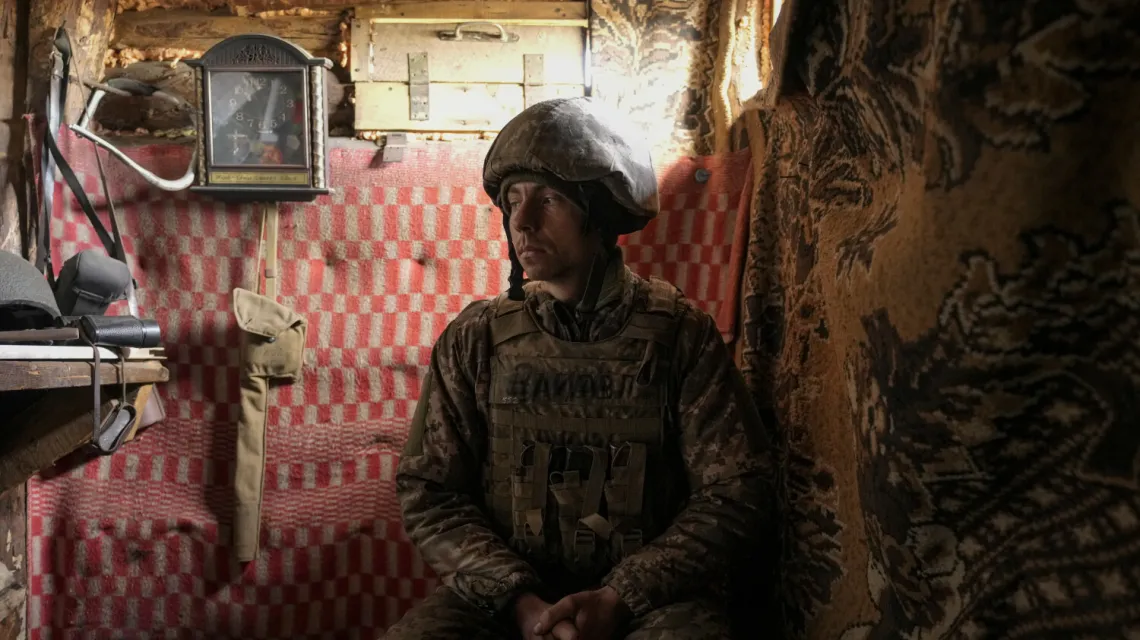 Ukraiński żołnierz w przygranicznym obwodzie ługańskim. Wschodnia Ukraina, 19 lutego 2022 r. Fot. AP/Associated Press/East News / 