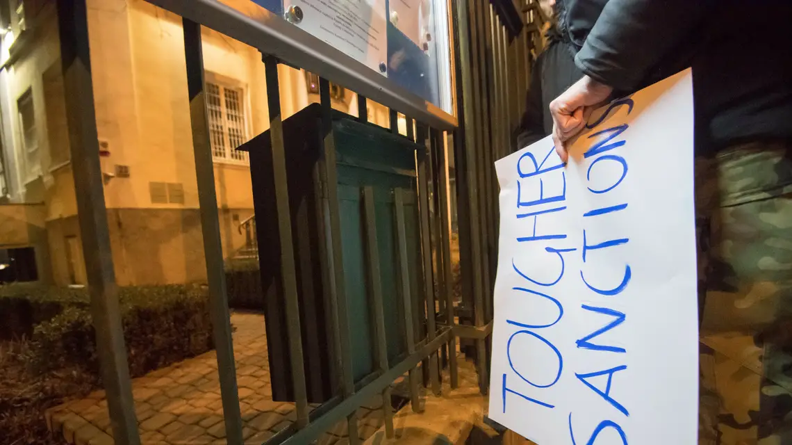 Protest „Stop bierności Zachodu” przed konsulatem Nimiec, Gdańsk, 25 lutego 2022 r. / FOT. WOJCIECH STROZYK/REPORTER / 