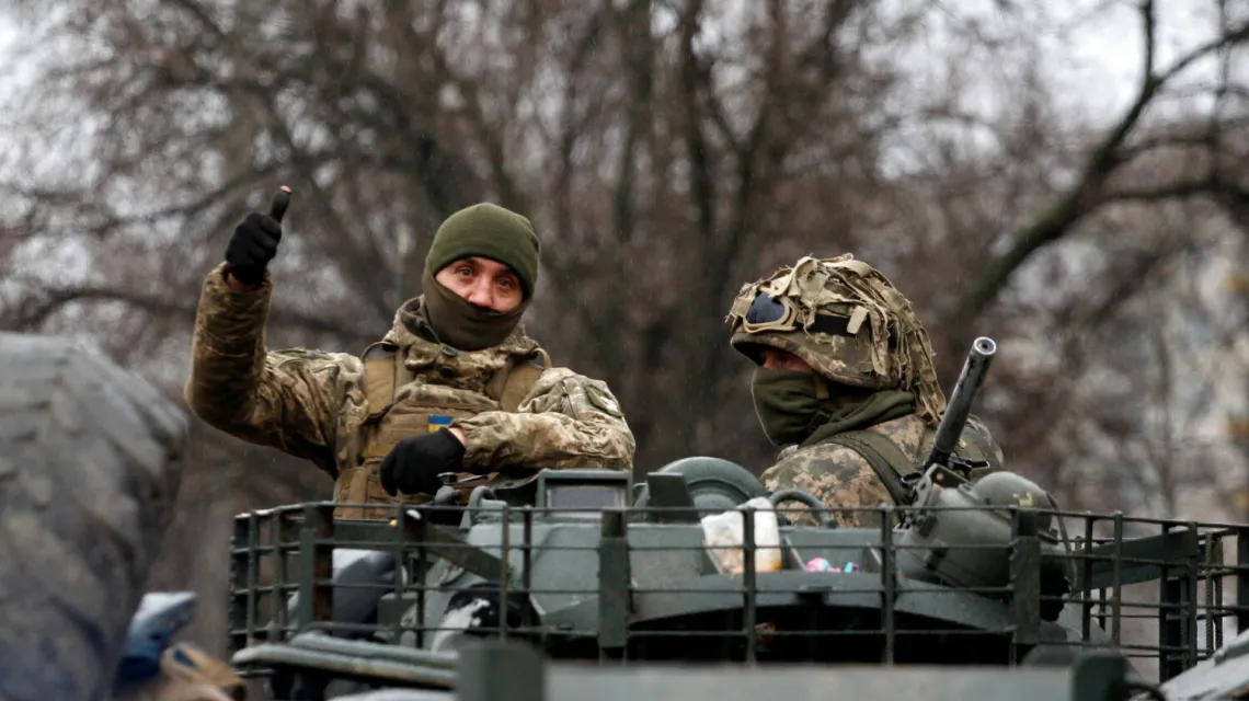 Ukraińscy żołnierze w obwodzie ługańskim, 26 lutego 2022 r. Fot. ANATOLII STEPANOV/AFP/East News / 
