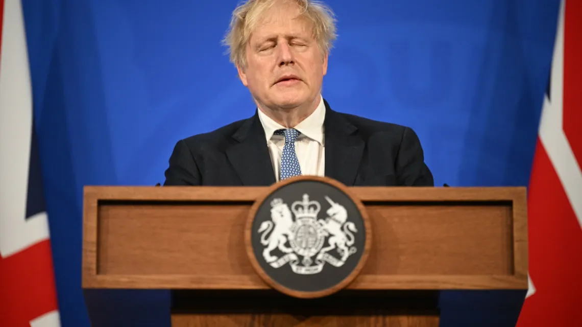 Premier Boris Johnson na konferencji prasowej po publikacji raportu Sue Gray, 25 maja 2022 r. / fot. pool getty/Associated Press/East News / 
