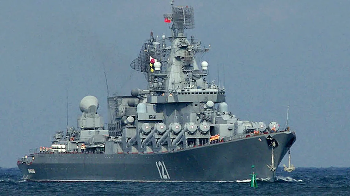 Krążownik Moskwa na Morzu Czarnym, lipiec 2013 r. /  / fot. VASILIY BATANOV / AFP / East News