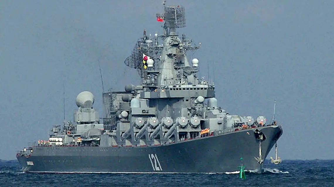 Krążownik Moskwa na Morzu Czarnym, lipiec 2013 r. / / fot. VASILIY BATANOV / AFP / East News