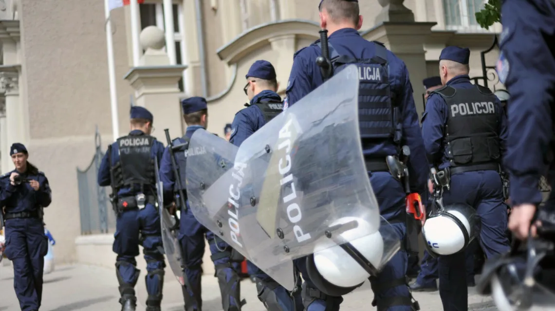 Policja na Marszu Równości w Gnieźnie, 7 maja 2022 r. / FOT. Norbert Rzepka/REPORTER / 