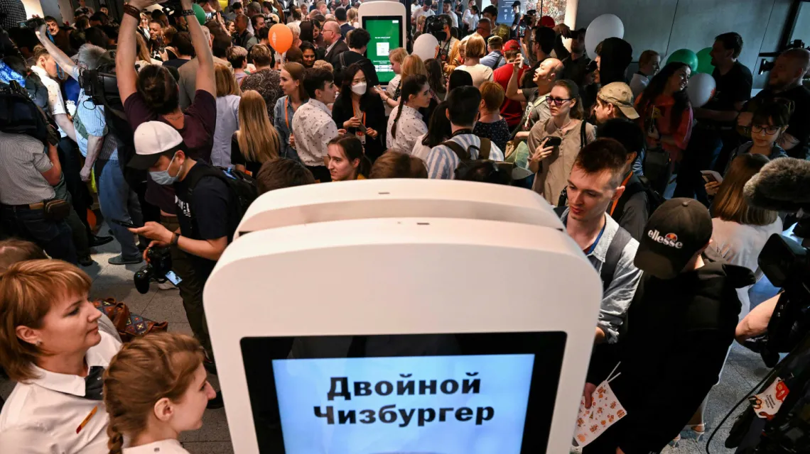 Moskiewski lokal „Smacznie i kropka” (Вкусно и точка) imitujący McDonald’s / KIRILL KUDRYAVTSEV/AFP/East News / 