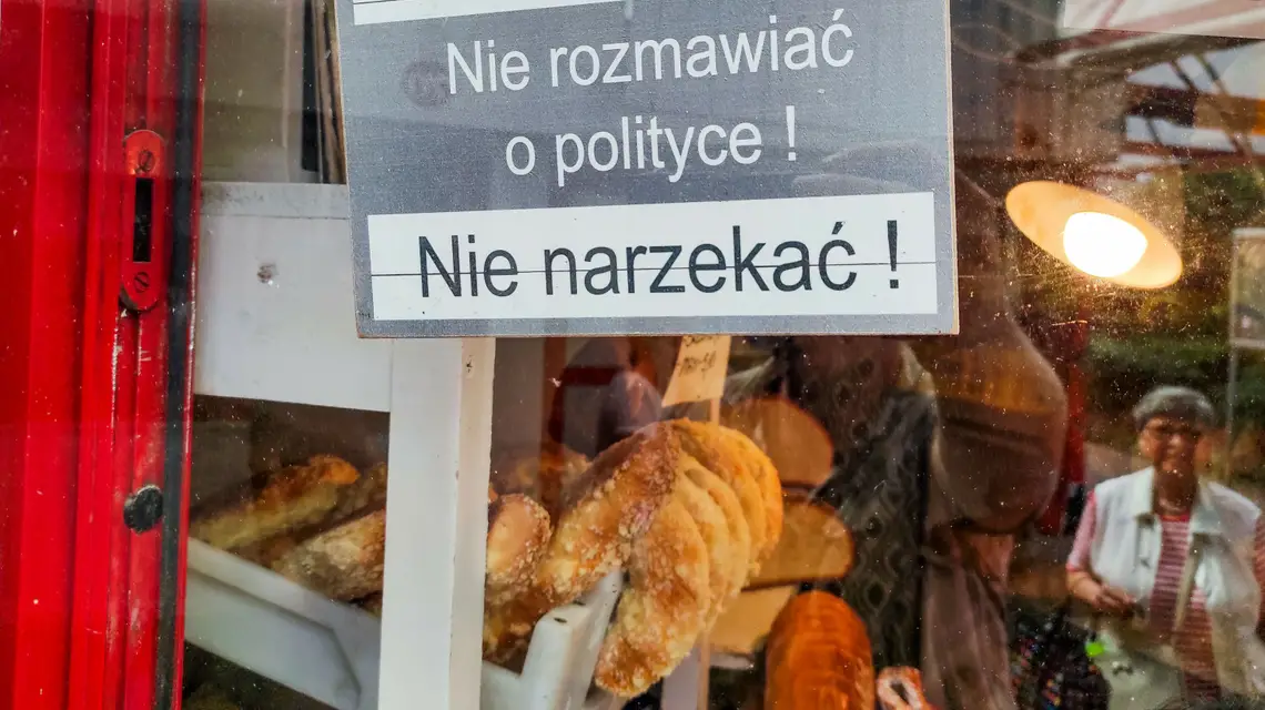 Piekarnia na jednym z łódzkich osiedli, sierpień 2022 r. Fot. PIOTR KAMIONKA/REPORTER / 
