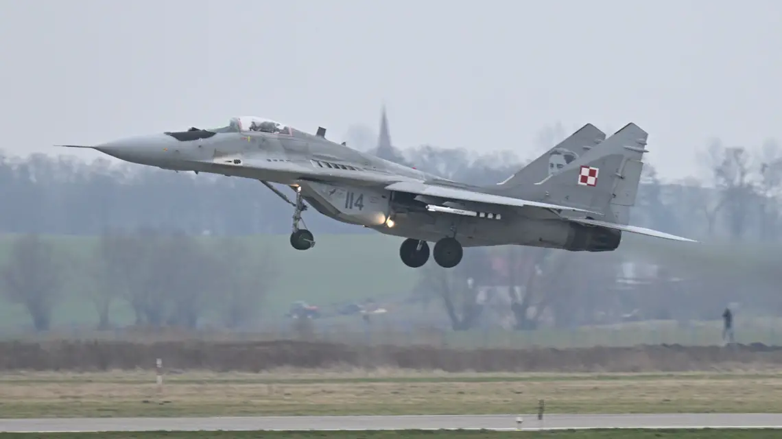 Samolot myśliwski Mig-29 w Bazie Lotnictwa Taktycznego w Malborku, luty 2023 r. / FOT. SWIDERSKI/REPORTER / 