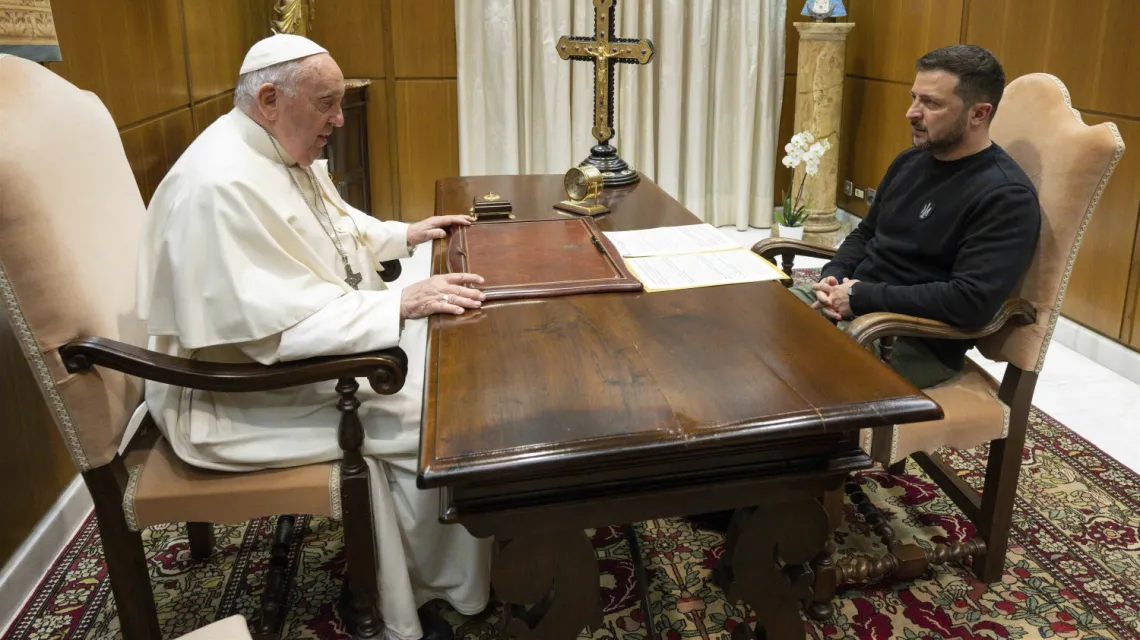 Papież Franciszek i prezydent Ukrainy Wołodymir Zełenski, Watykan, 13 maja 2023 r. /  / fot. Backgrid / East News