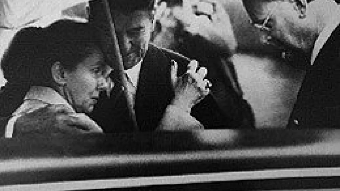 Wanda i Romuald Spasowscy z Ronaldem Reaganem, 22 grudnia 1981 r. / 