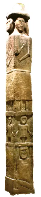 Pomnik Światowita (Świętowita) wydobyty z rzeki Zbrucz (obecnie Ukraina) Fot. Rafał Łapanowski / Muzeum Archeologiczne w Krakowie / 