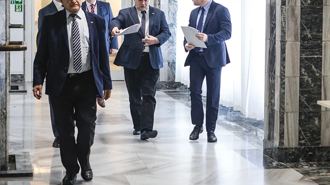 Po posiedzeniu Rady Polityki Pieniężnej. Drugi z prawej prezes NBP Adam Glapiński. Warszawa, 3 kwietnia 2019 r / TOMASZ JASTRZĘBOWSKI / REPORTER