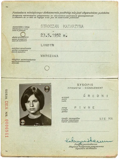 Katarzyna Stroczan opuściła Polskę w 1968 roku, miała wtedy 16 lat i była po maturze. Jej rodzice wyjechali do Niemiec, ona pojechała do Anglii, gdzie studiowała malarstwo. / MAGDA STAROWIEYSKA / POLIN / 