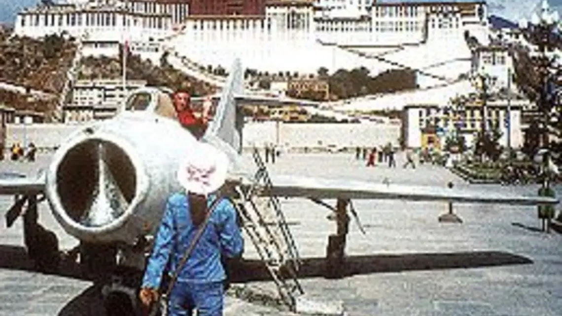 Lhasa, w tle Potala / 