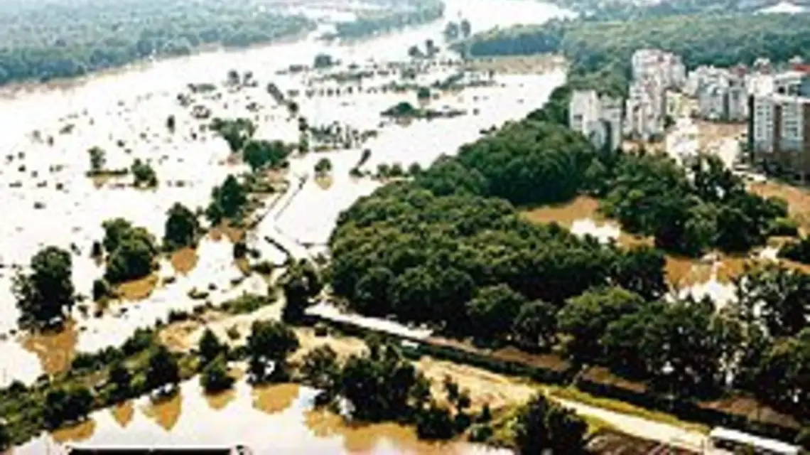 Wrocław, czerwiec 1997 r. / Fot. MIECZYSŁAW MICHALAK / Agencja Gazeta / 