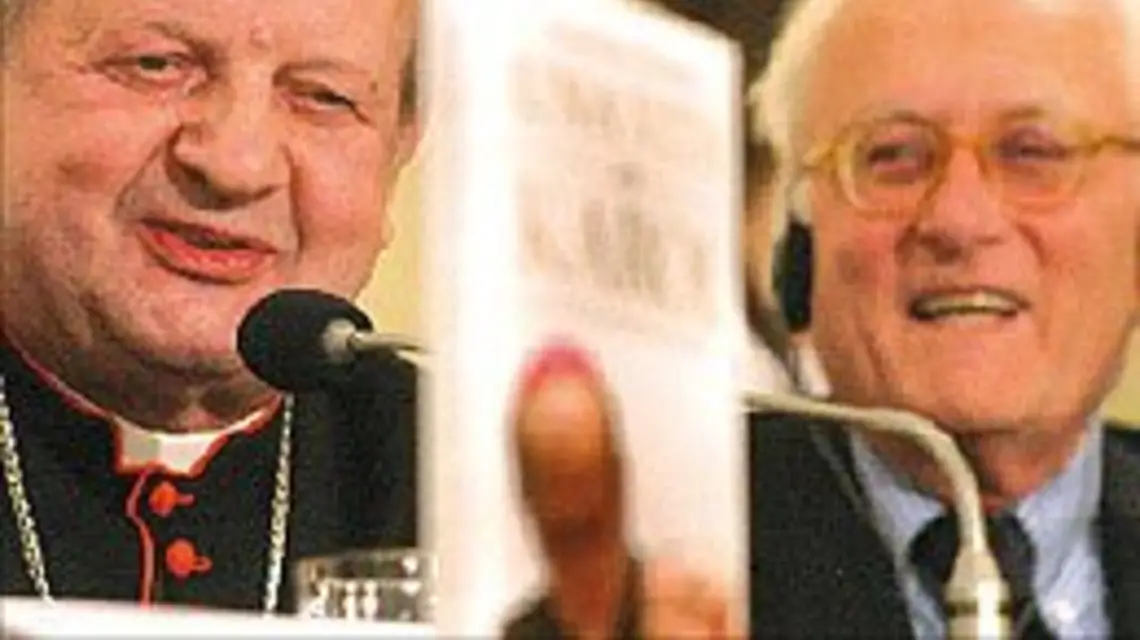 Kard. Stanisław Dziwisz i Gian Franco Svidercoschi /fot. G. Kozakiewicz / 