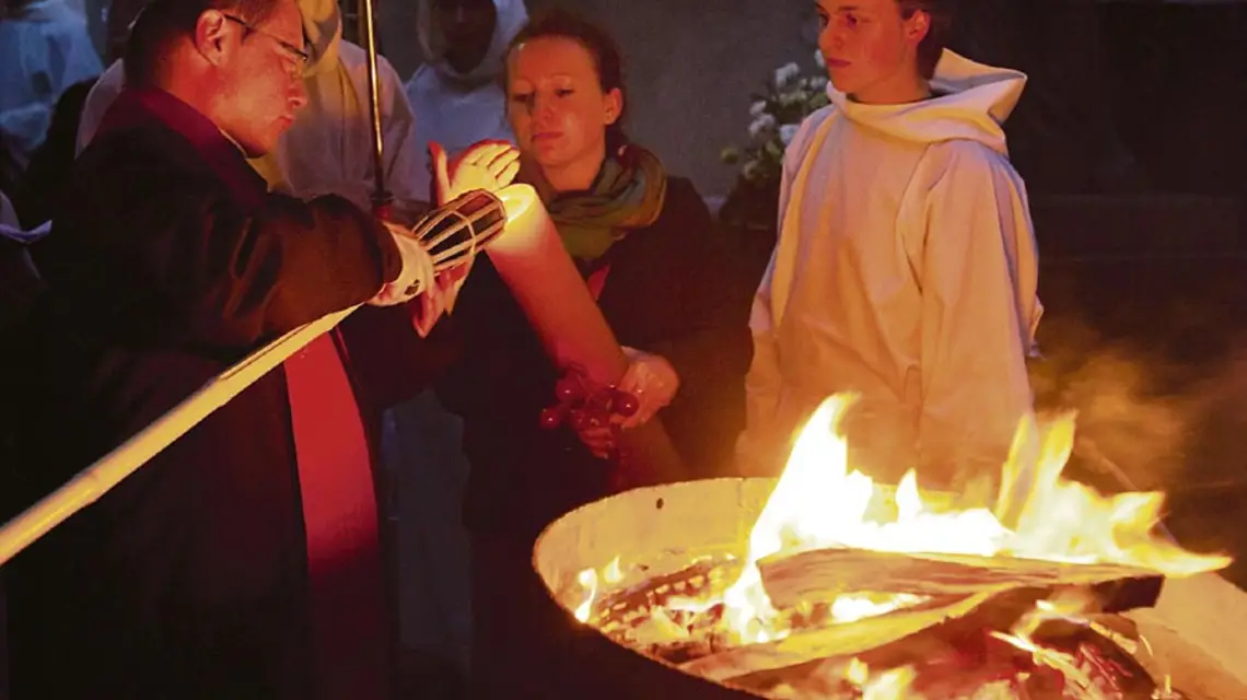 Akademicka Droga Światła z Wawelu na Skałkę, 12 maja 2012 r. Na zdjęciu bp Grzegorz Ryś / fot. Andrzej Bialik