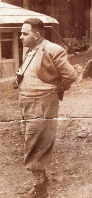 Henryk Szatkowski przy schronisku na Hali Pysznej, lata 30. / fot. Ze zbiorów Zofii Forteckiej