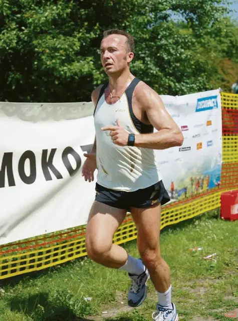 Ks. Piotr Popis trenuje biegi od czterech lat. W tym roku stanął na czele pierwszej Pielgrzymki Biegowej z Radomia do Częstochowy. / Fot. Archiwum Prywatne