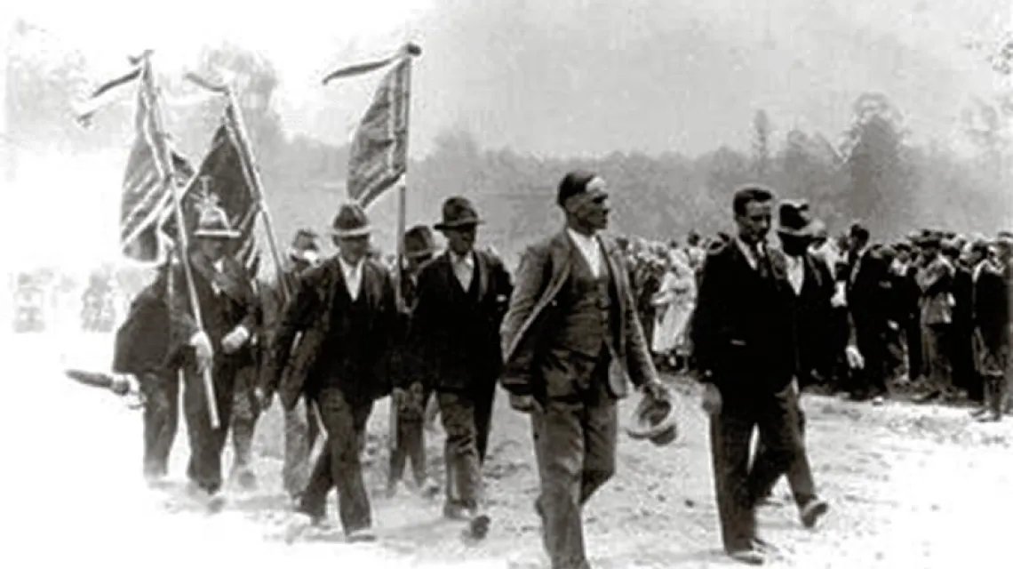 Demonstracja chłopska. Racławice, kwiecień 1937 r. / Fot. www.dws-xip.pl