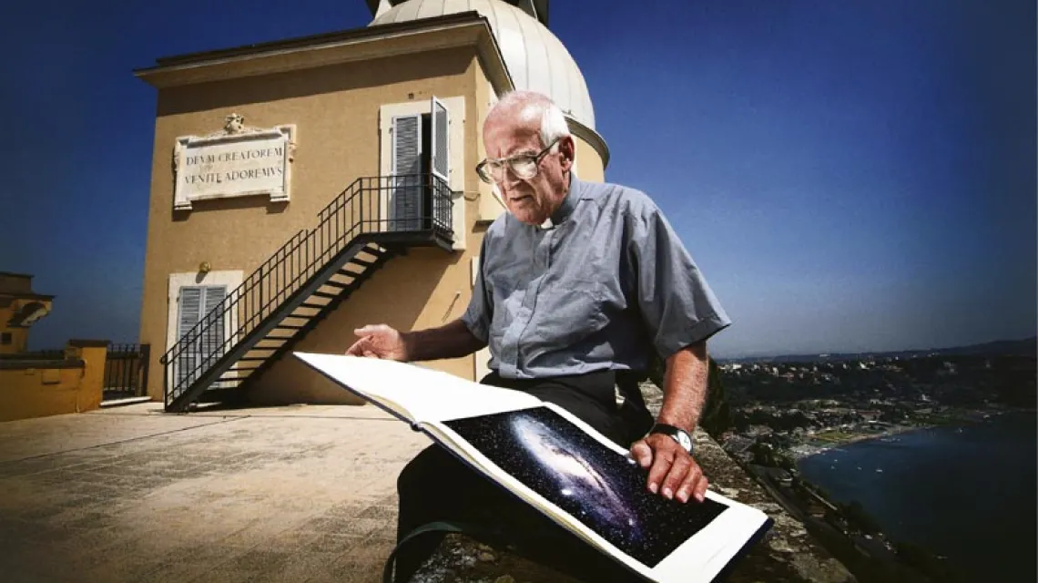 O. George V. Coyne w watykańskim obserwatorium astronomicznym, Castel Gandolfo, 2008 r. / Fot. Nicola Allegri
