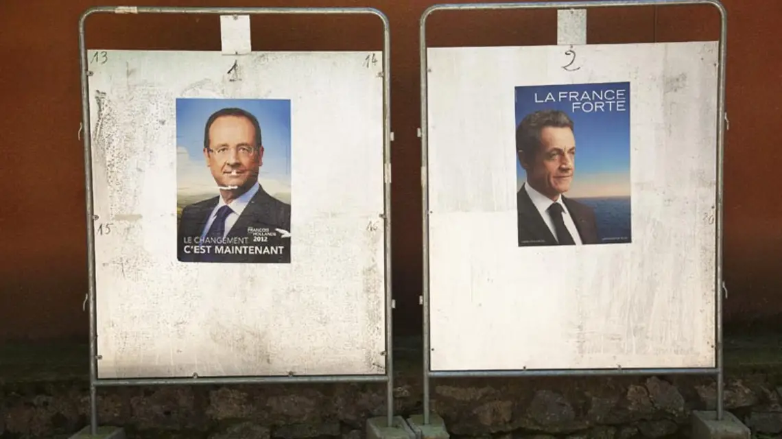 Plakaty wyborcze, Termes (Langwedocja), Francja, maj 2012 r. / Fot. Mike Kemp / CORBIS