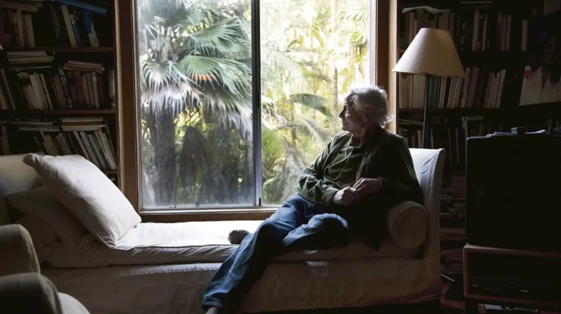 W. S. Merwin w swoim domu w miejscowości Haiku na Hawajach, czerwiec 2010 r. / Fot. Tom Sewell / THE NEW YORK TIMES / EAST NEWS