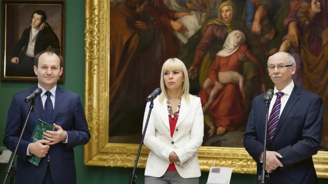 Od lewej: Marszałek Województwa Małopolskiego Marek Sowa, Minister Rozwoju Regionalnego Elżbieta Bieńkowska i Komisarz UE ds. Budżetu Janusz Lewandowski podczas otwarcia Konferencji. / Fot. Kamila Buturla