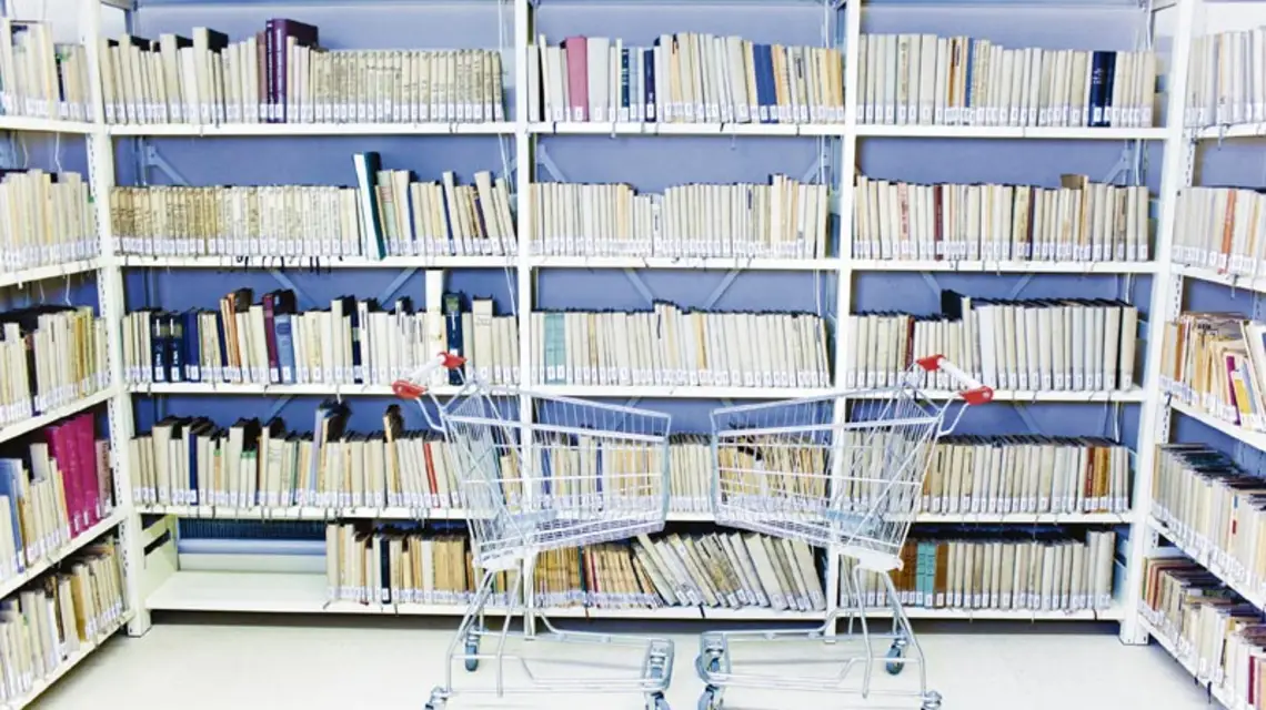 Czytelnia główna w Wojewódzkiej Bibliotece Publicznej przy ulicy Rajskiej w Krakowie / Fot. Tomasz Wiech