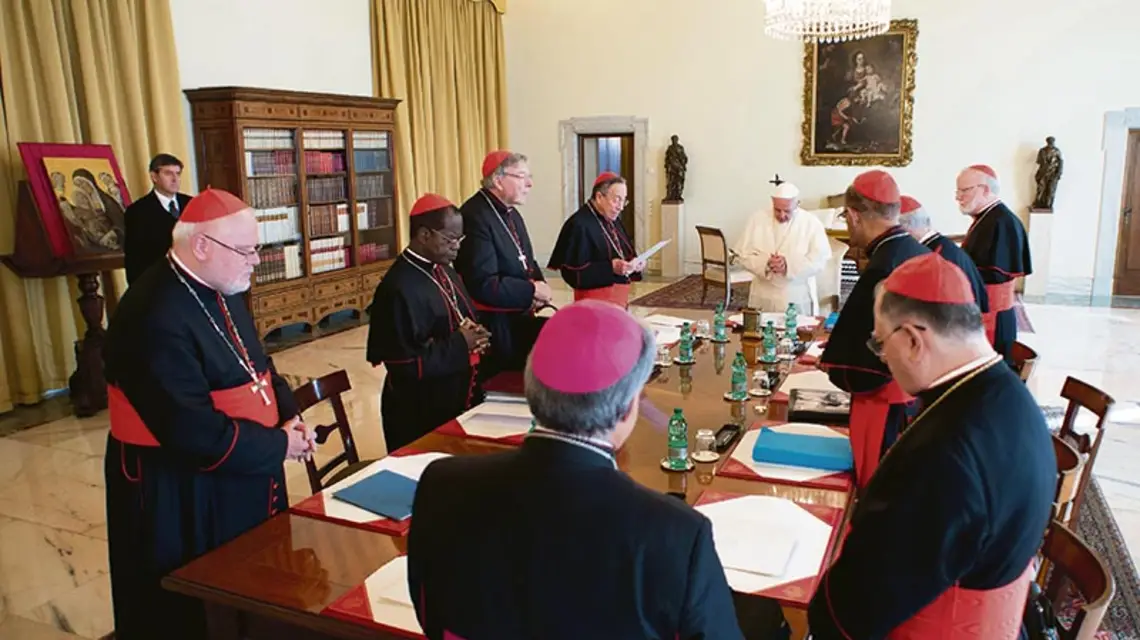 Początek spotkania kardynałów – doradców Franciszka. Watykan, 1 października 2013 r. / Fot. Osservatore Romano / AFP / AEST NEWS