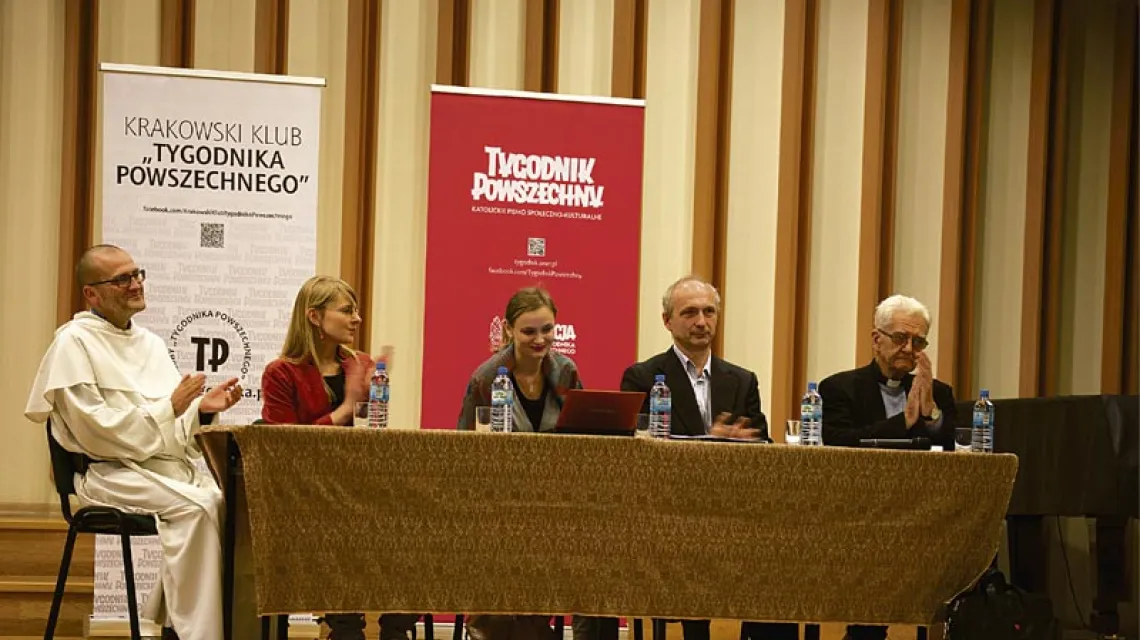 Od lewej: Paweł Kozacki OP, Anna Rygielska, Dominika Kozłowska, Piotr Magosz i ks. Adam Boniecki / Fot. Adam Walanus