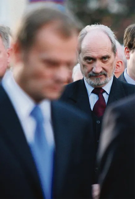 Donald Tusk i Antoni Macierewicz, Warszawa, 2007 r. / Fot. Darek Redos / REPORTER