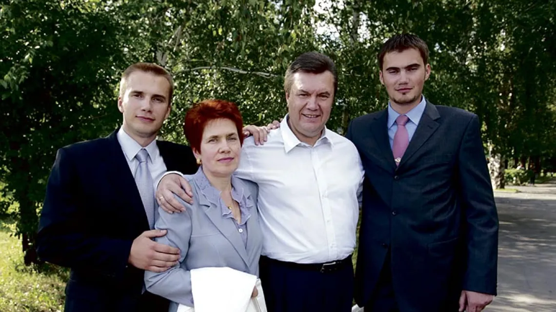 Wiktor Janukowycz z rodziną w 2010 r. / Fot. UPG / REPORTER