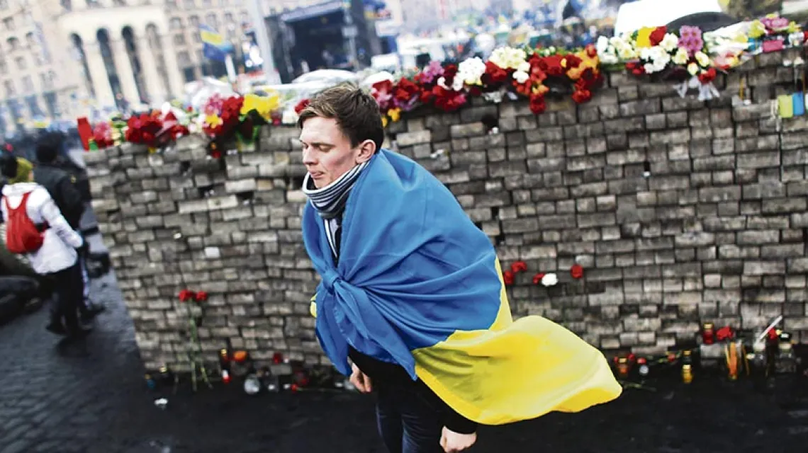 Kijów, miejsce pamięci poległych, 23 lutego 2014 r. / Fot. Marko Drobnjakovic / EAST NEWS