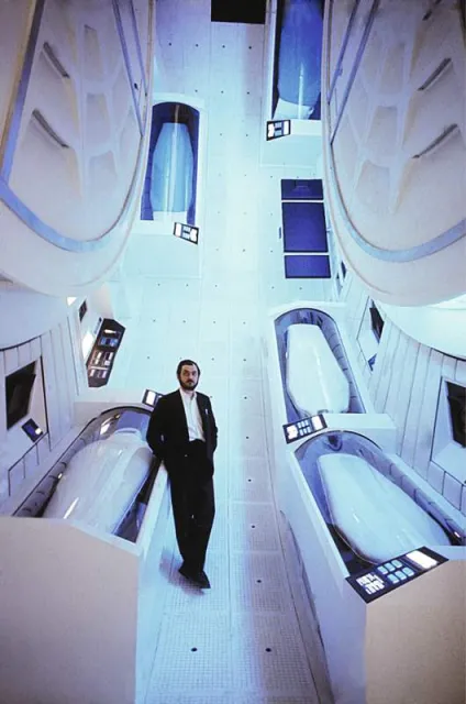 Stanley Kubrick na planie filmu „2001: Odyseja kosmiczna”, 1968 r. / Fot. Jean-Philippe Charbonnier / GETTY IMAGES